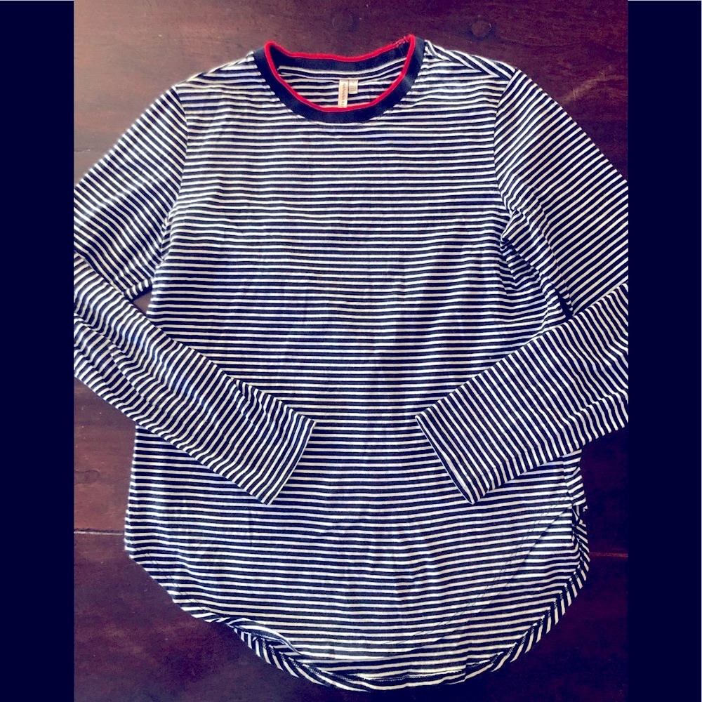 Banana Republic Signature Long Sleeve T-Shirt  S